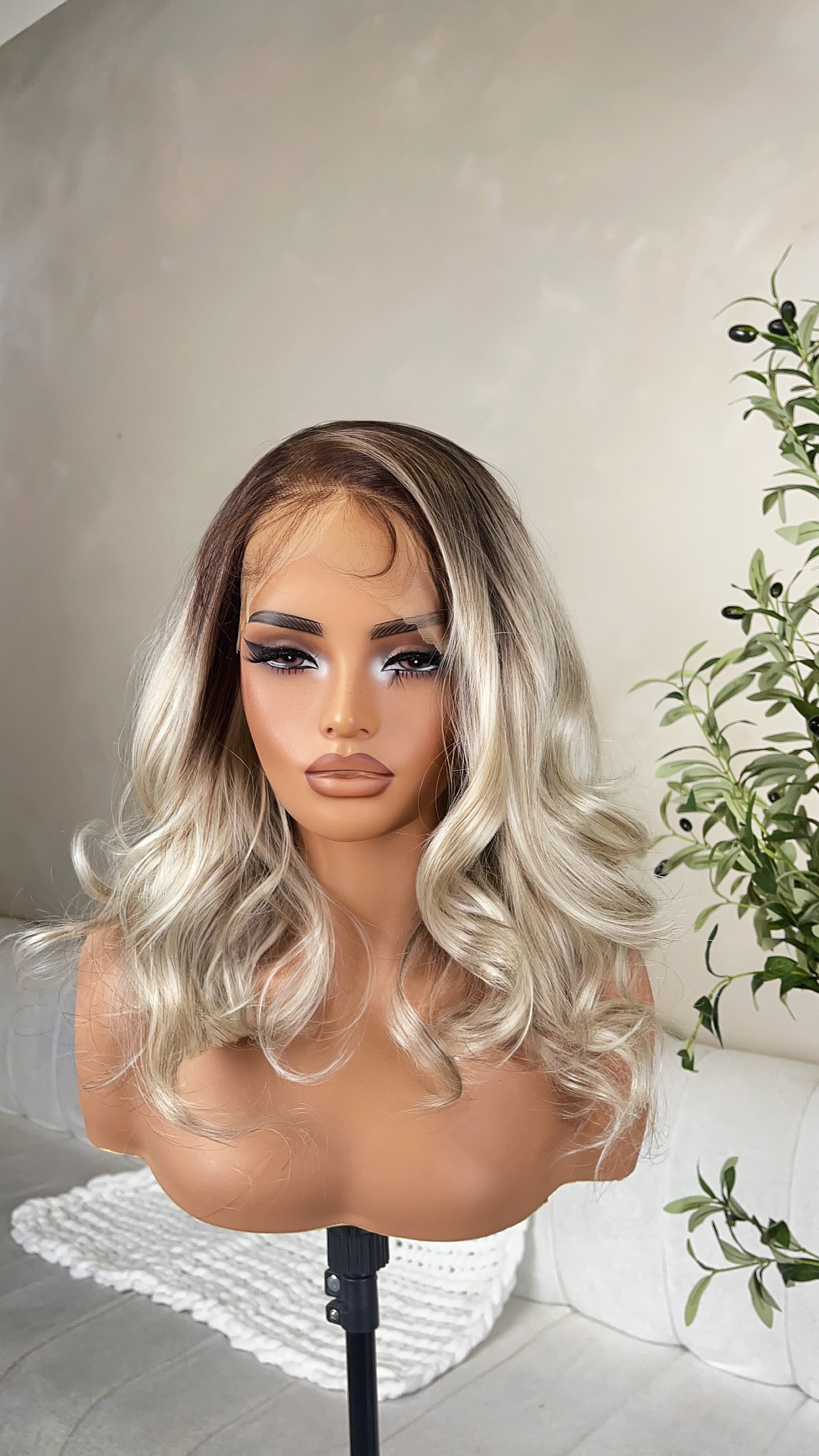 Wig Donna - Platinum Blonde