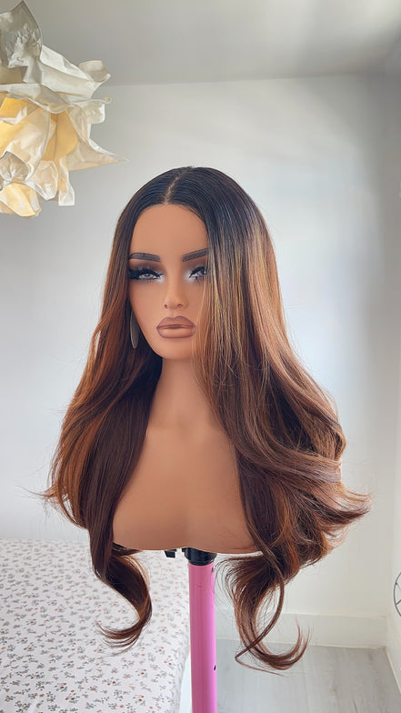 Milan - Light brown with Dark roots