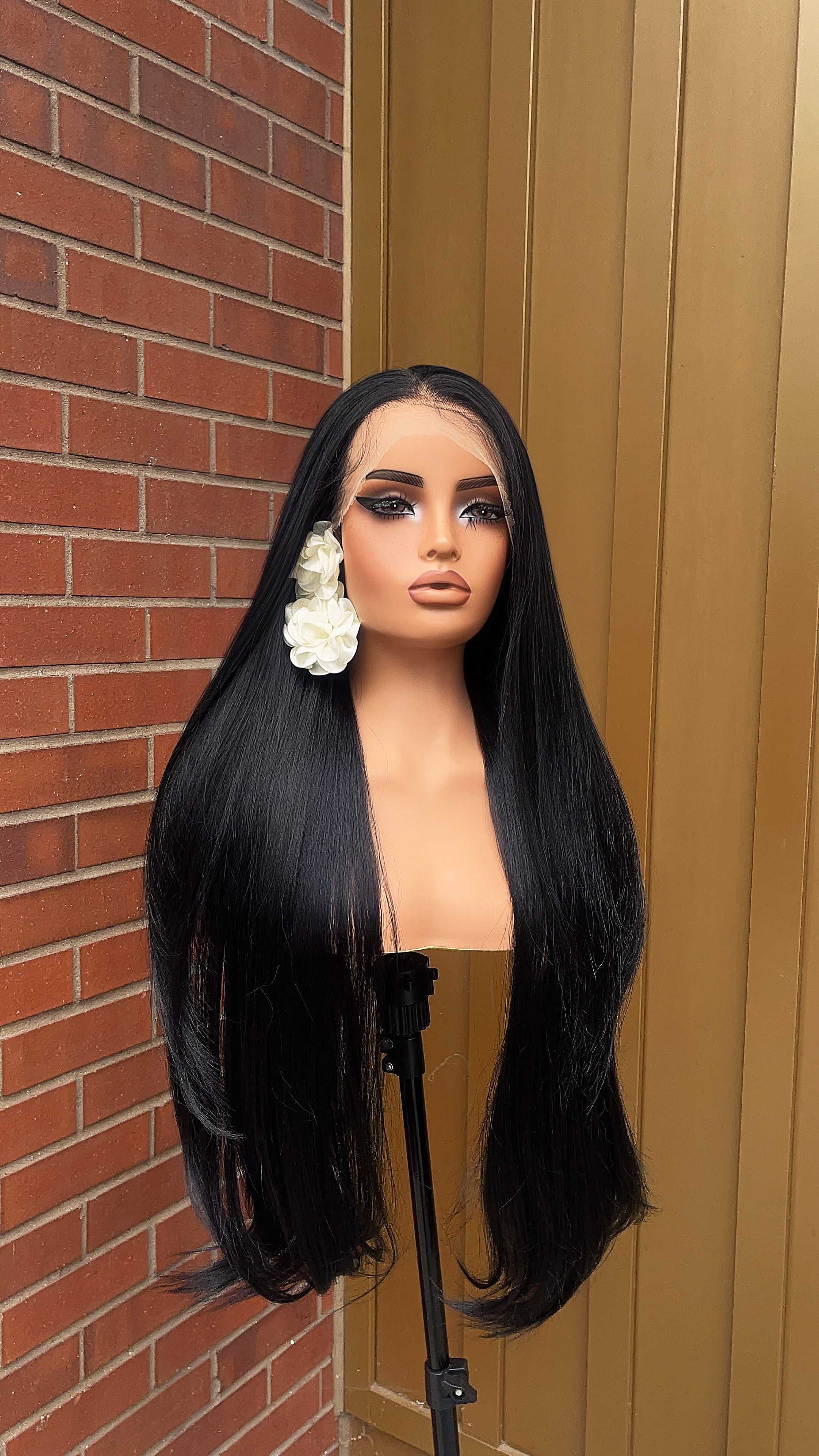 Wig Ivy- 30” Silk Straight Black