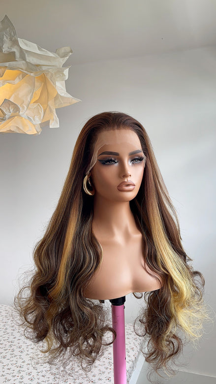 Heiress (Brown Highlights)