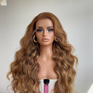 Wig Alora (Honey Blonde)
