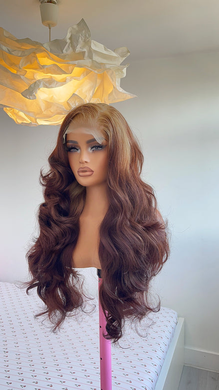 Wig Brooklyn 5x5 Closure (Two toned Brown/Blonde)