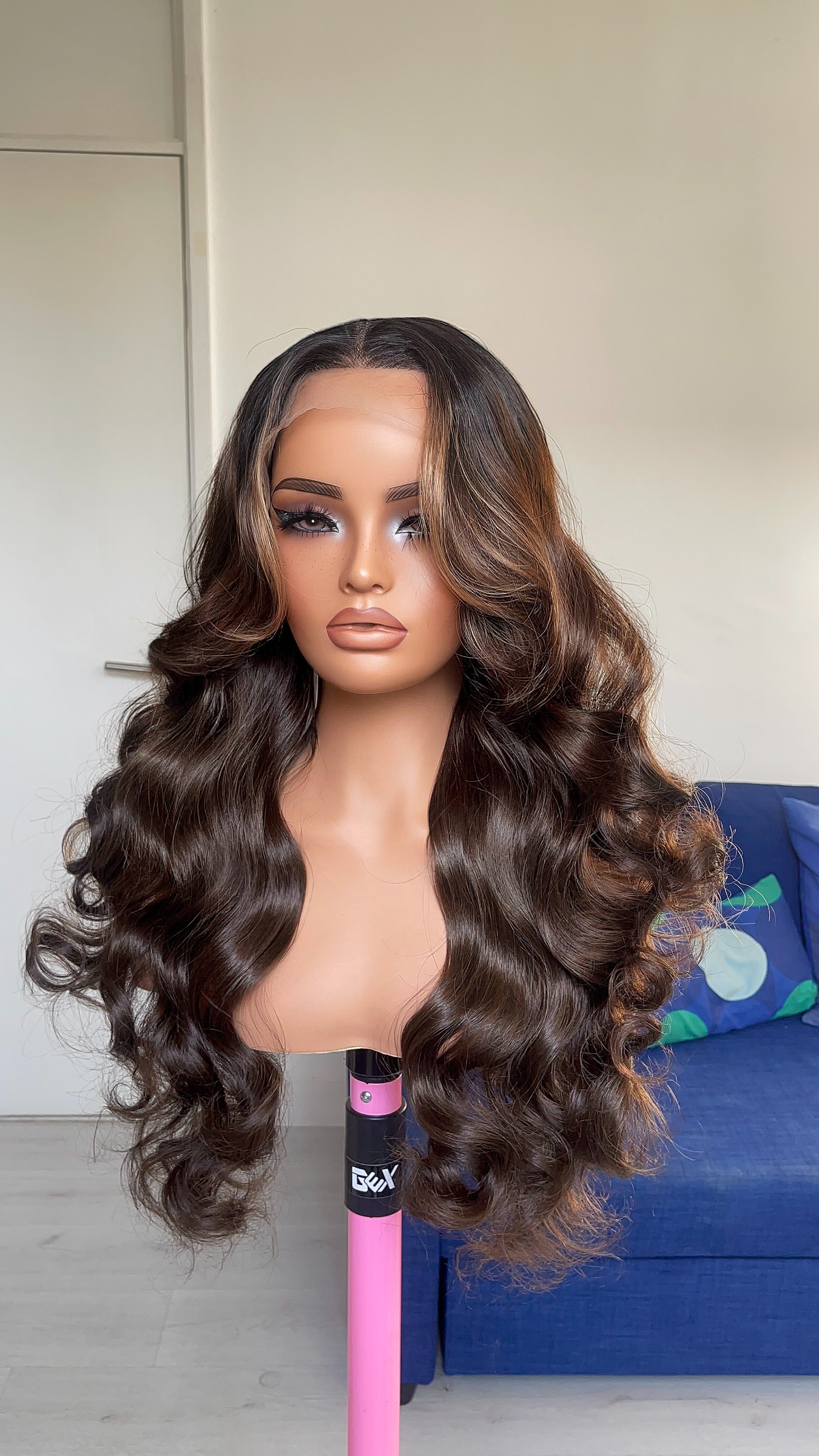 Wild Romance (Dark Brown/Highlights)