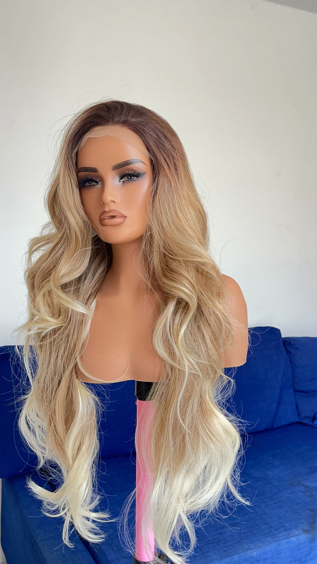 Celine (Blonde)
