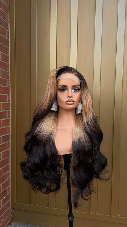Wig Brooklyn 5x5 Closure (Two toned Black/Blonde)