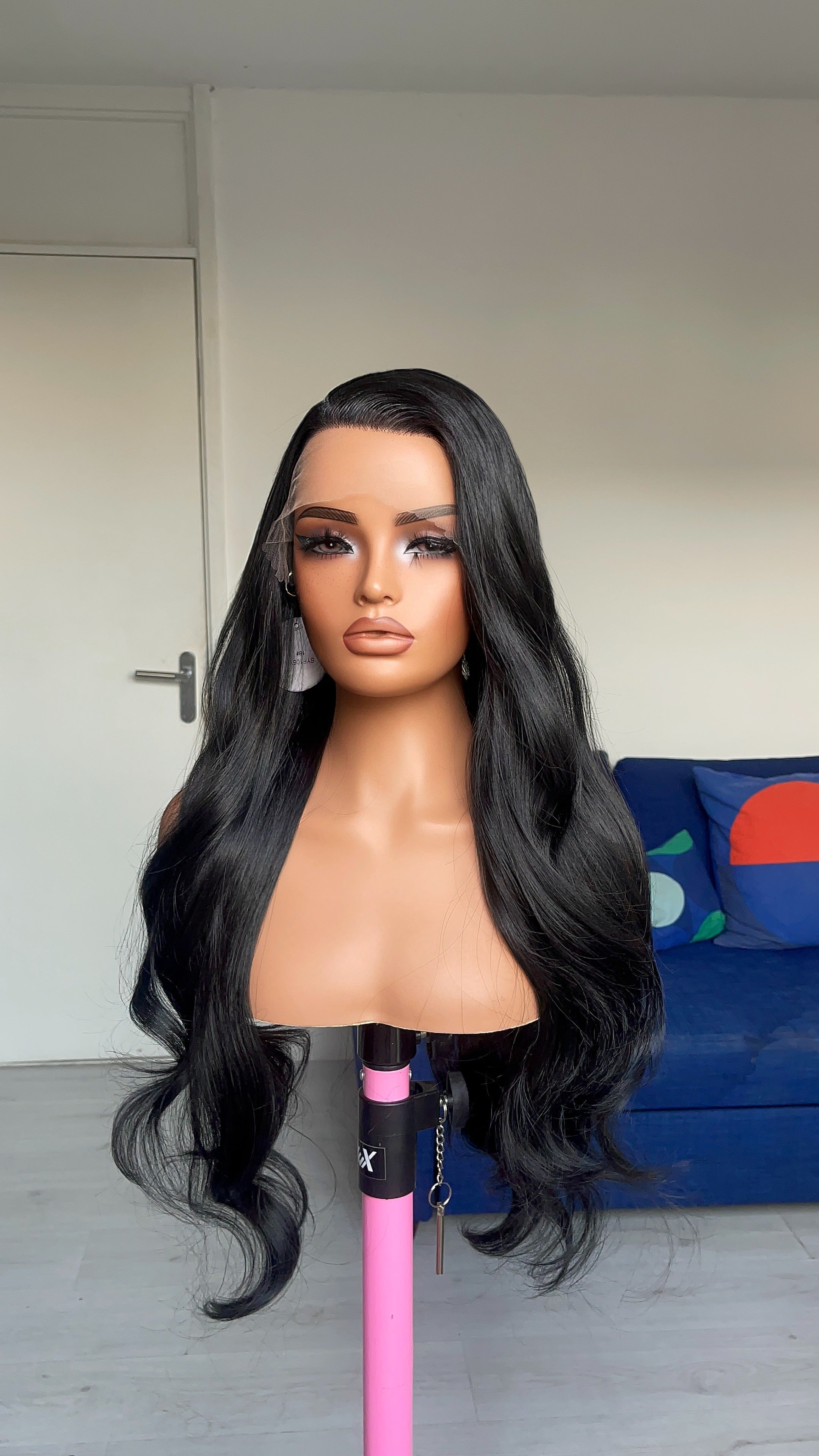 Cassie (Black)
