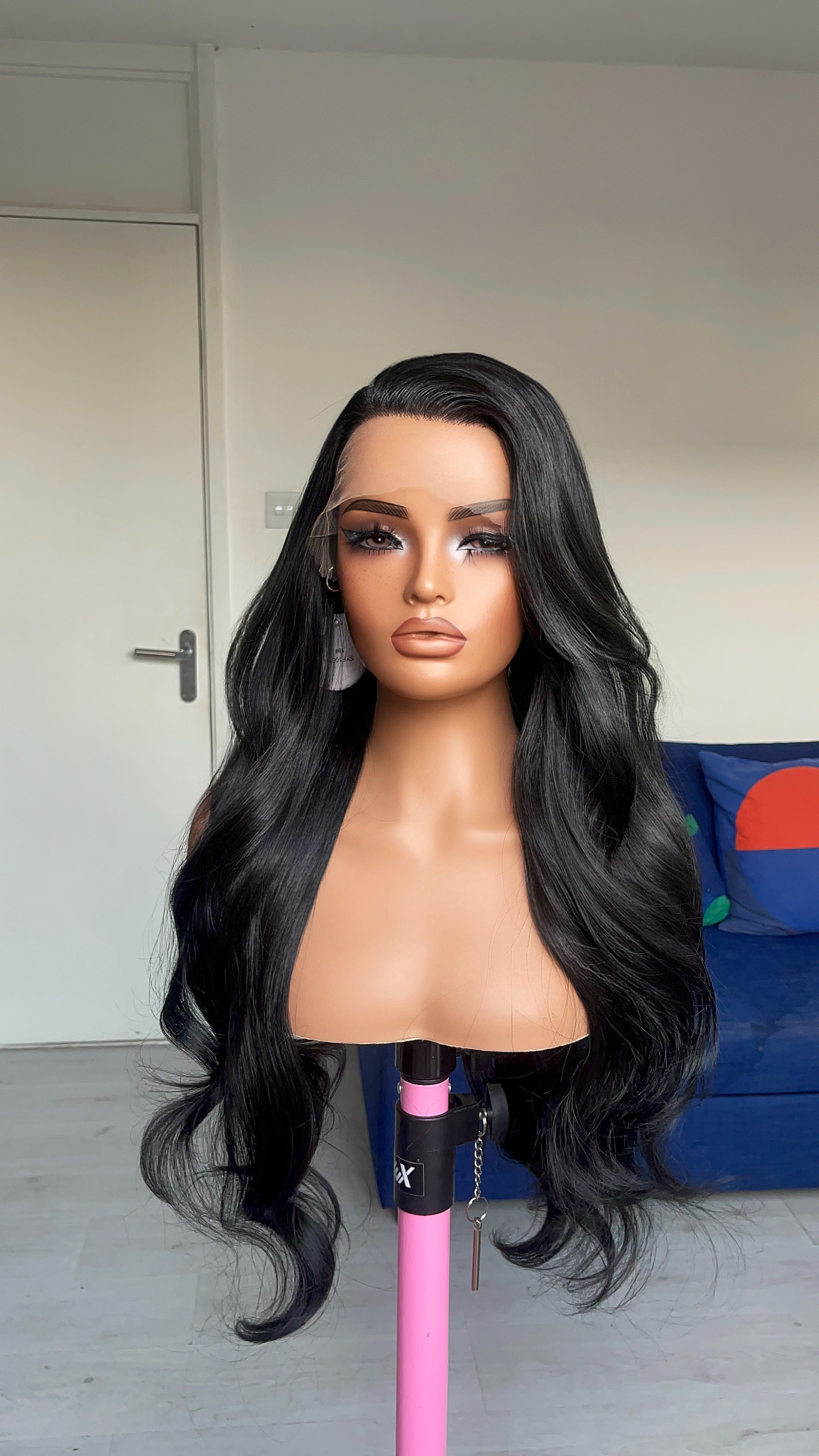 Cassie (Black)