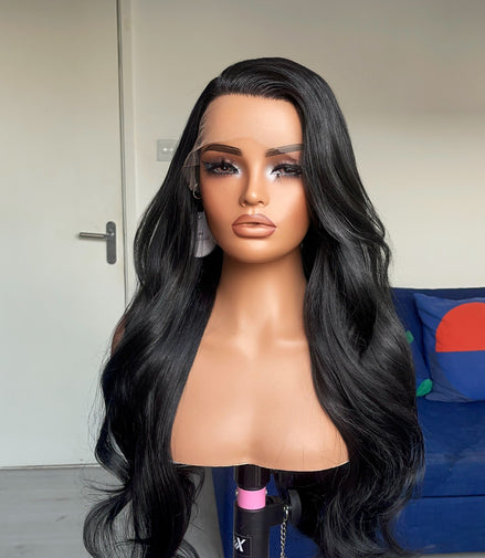 Cassie (Black)